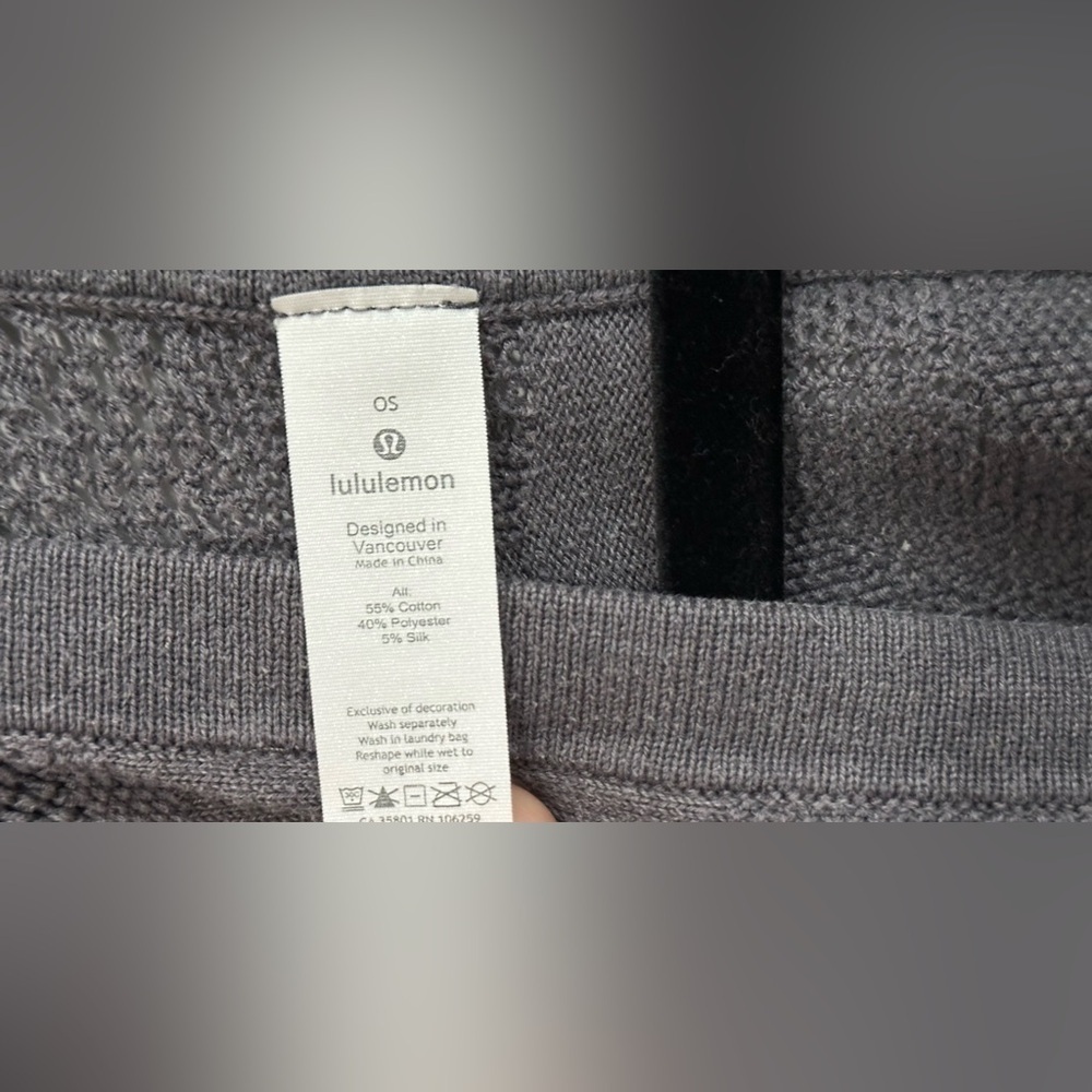 Lululemon: Women’s Find Your Light Wrap- One Size - Picture 7 of 10